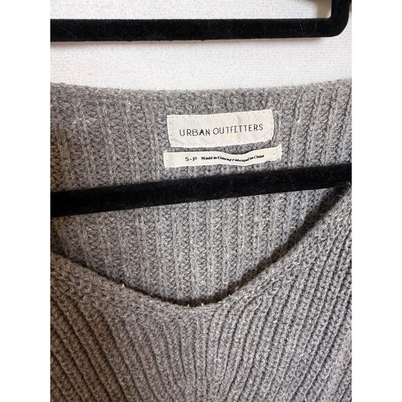 Urban Outfitters Gray Sweater Sz SM Ribbed Oversized Boho Chic - Picture 4 of 5